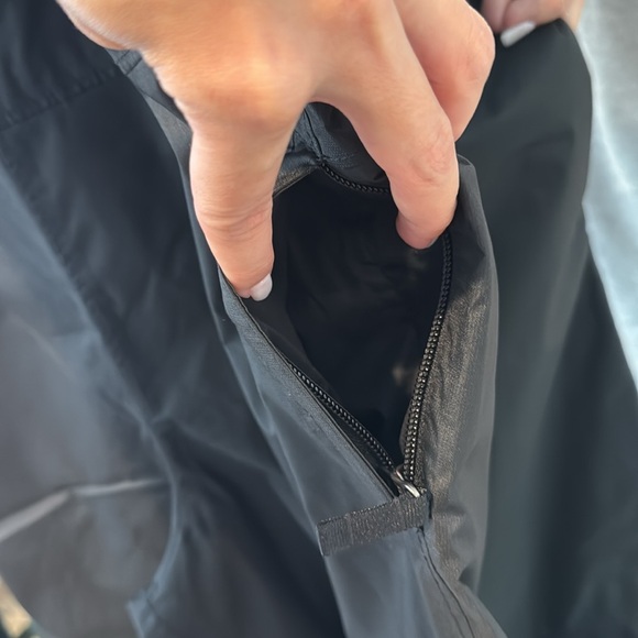 The North Face Ski Bib - Picture 6 of 11